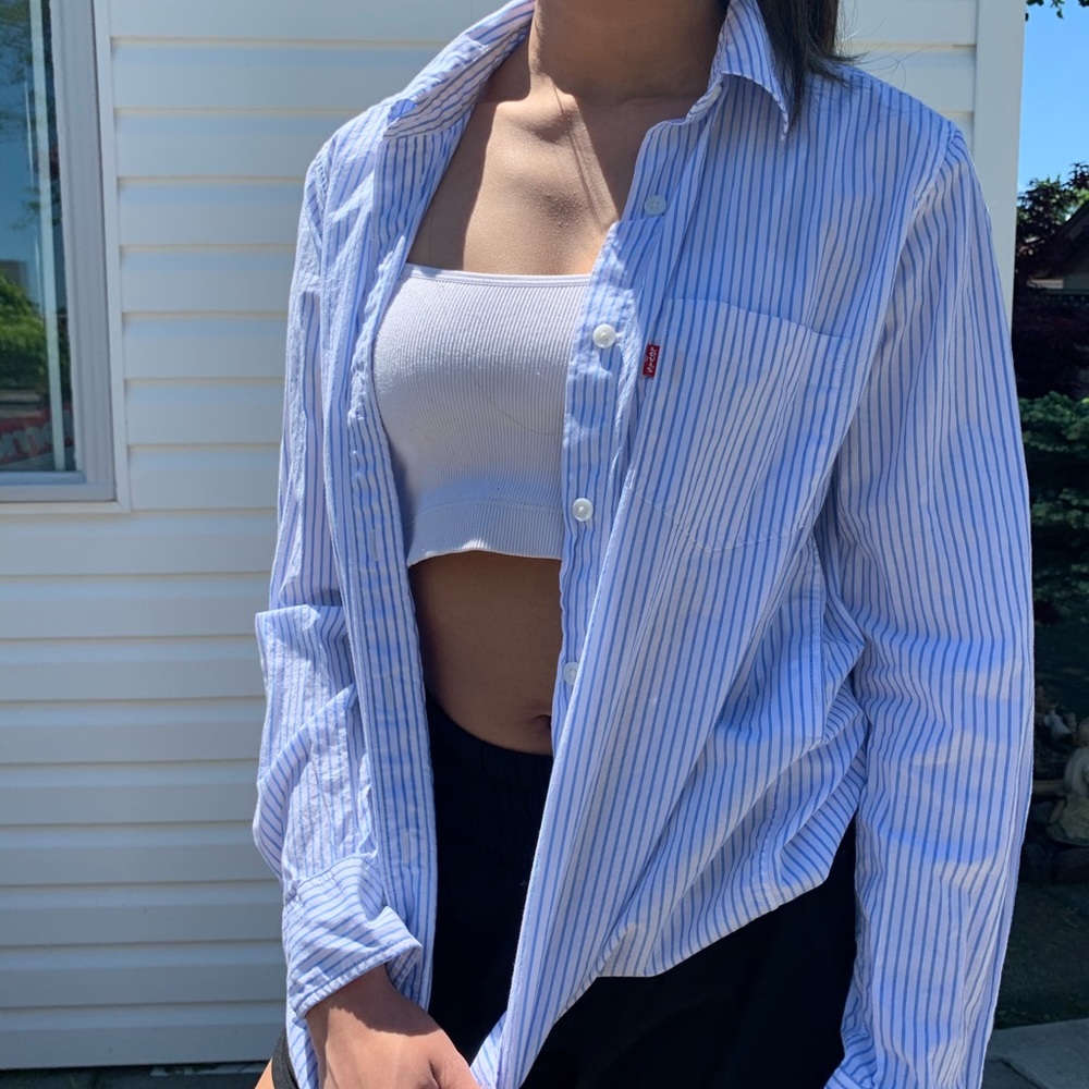 LEVI LONG SLEEVE BUTTON UP